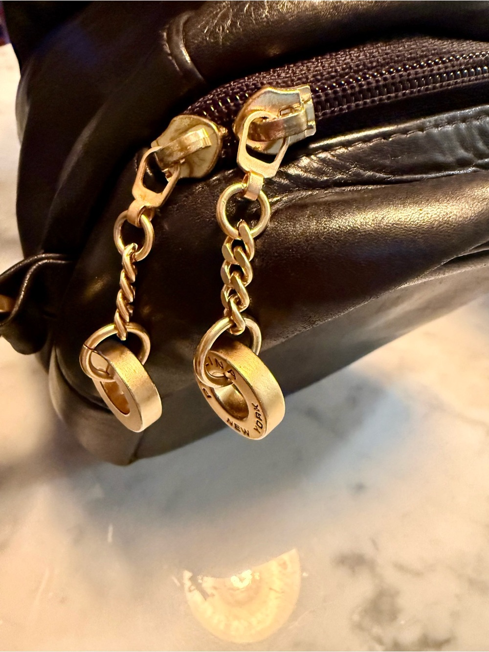 vintage Perlina New York black leather sling backpack gold tone hardware - Picture 6 of 11